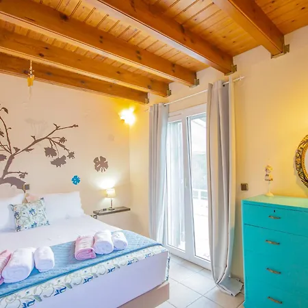 Paxos Santa Marina ガイオス