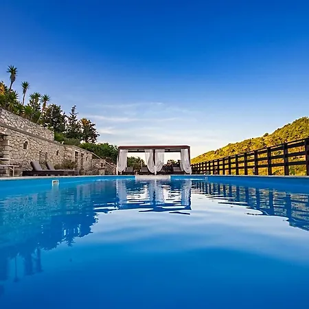 Paxos Santa Marina Gaios